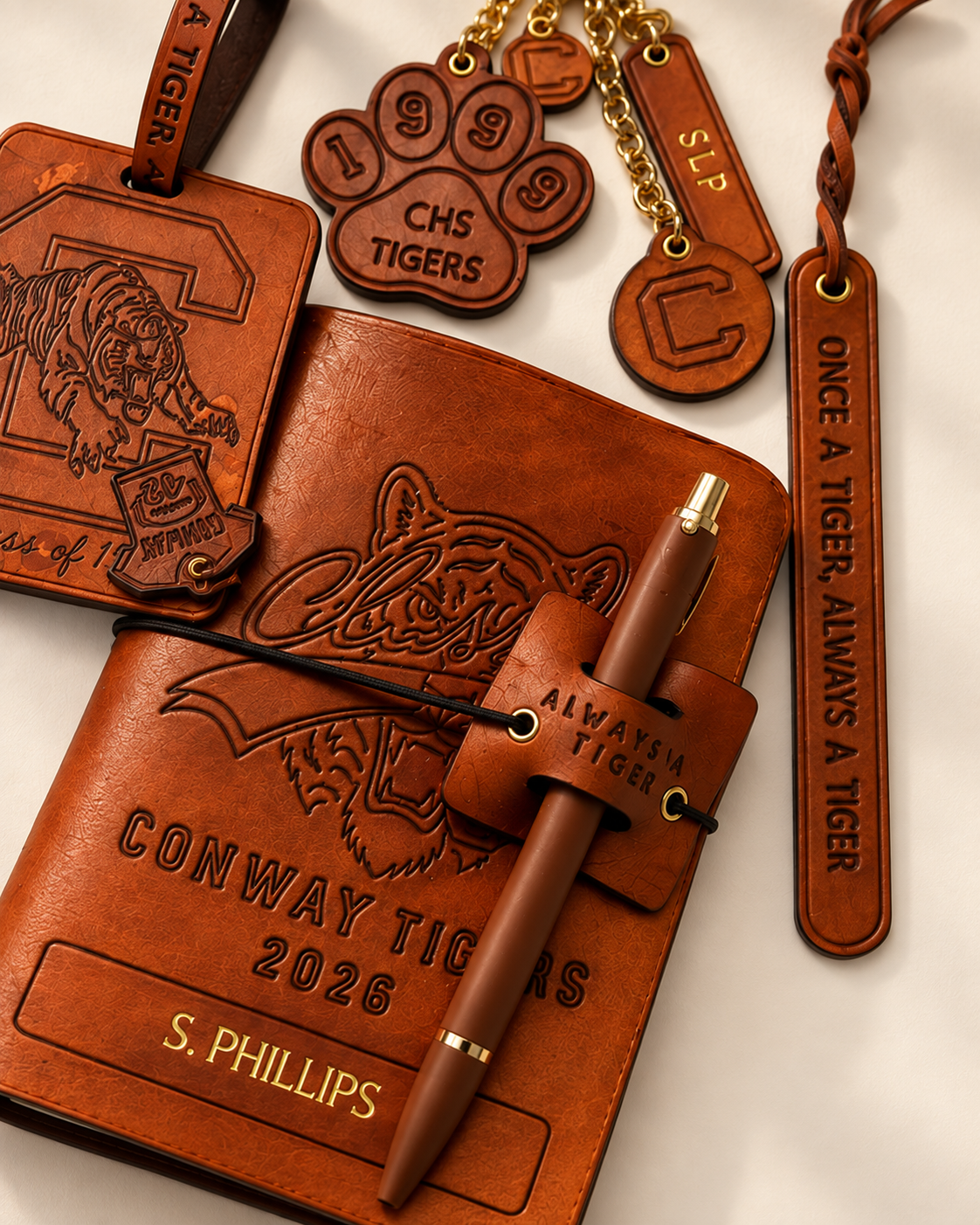 Conway Tigers Deluxe Leather Gift Bundle